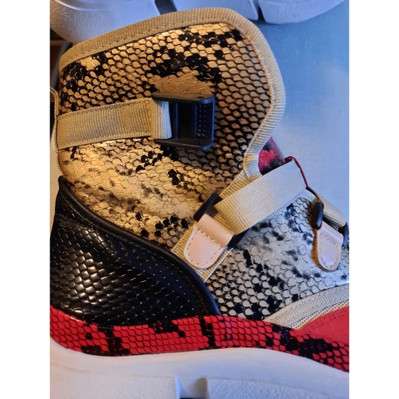 Multicolor Fashion Sneakers - size 7 - Picture 5 of 5